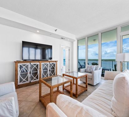 Lagoon Tower 902 Living Room with Smart TV