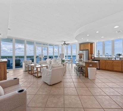 Lagoon Tower 902 Spacious Open Floor Plan