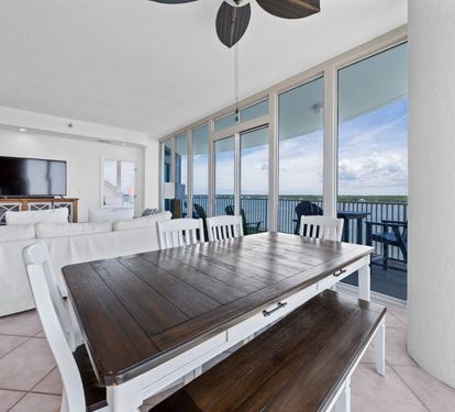 Lagoon Tower 902 Dining Table Seats 6