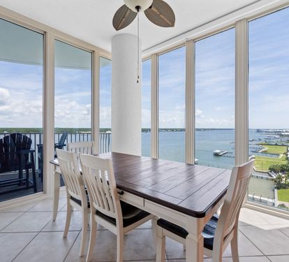 Lagoon Tower 902 Dining Table Seats 6