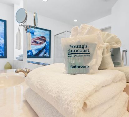 Lagoon Tower 902 Bathroom Amenity Packages