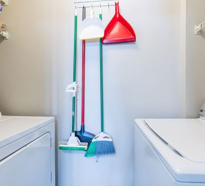 16 BD1086 LAUNDRY