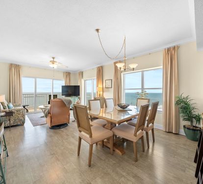 7 Crystal Shores West 1008 Dining Area