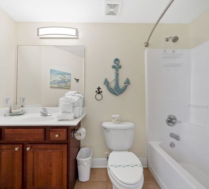 24 Crystal Shores West 1008 Bathroom 3