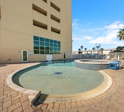 5 CSW Outdoor Pool