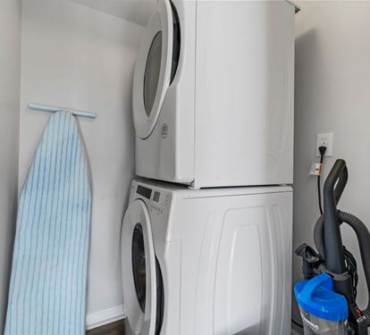 18 CP308 LAUNDRY