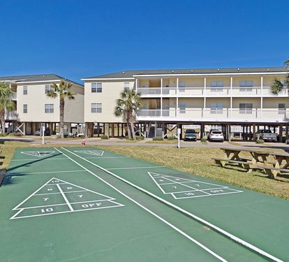 Shuffleboard at Sandpiper Cove 