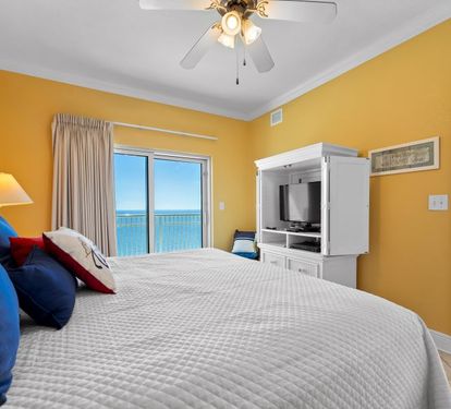 Crystal Tower 1809 Primary Bedroom with King Bed