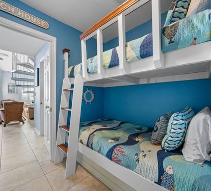 18 Grand Beach Penthouse 3 Hall Bunks