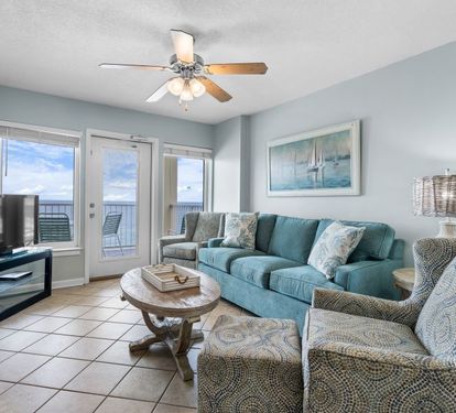 Boardwalk 1087 Living Room with Queen Sleeper