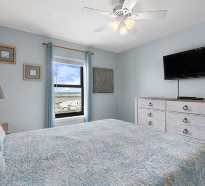 Boardwalk 1087 Bedroom 2 with Queen Bed