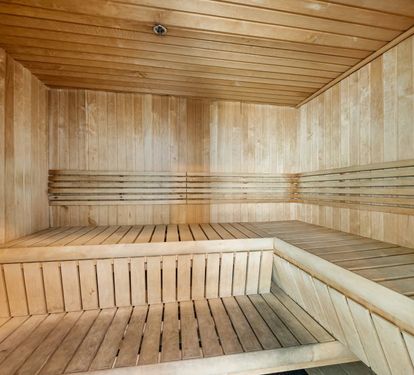 10 CSW Sauna