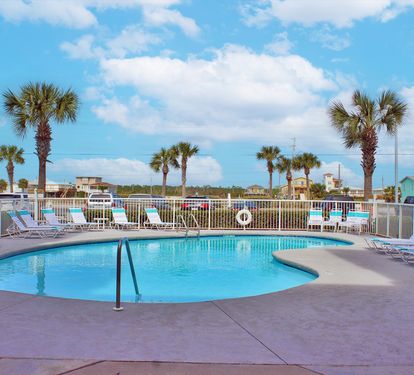 3 - Outdoor Pool (3)