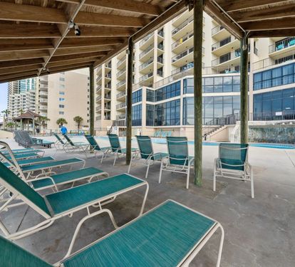 4 Phoenix I Pool Lounging Area