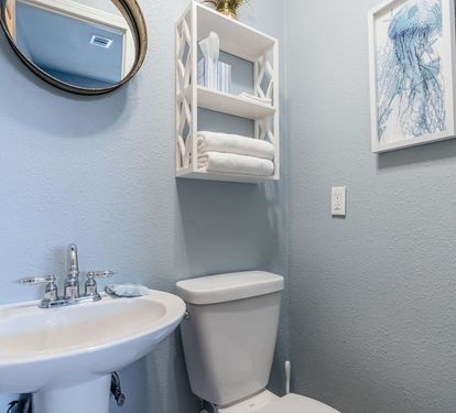 Gulf View 19 Half Bath