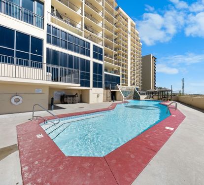 2 PHIII OUTDOOR POOL