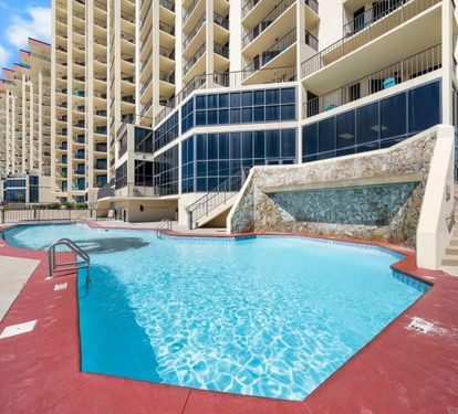 3 PHIII OUTDOOR POOL