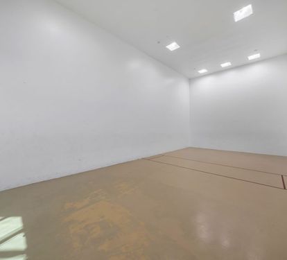 9 PHIII INDOOR RACQUETBALL