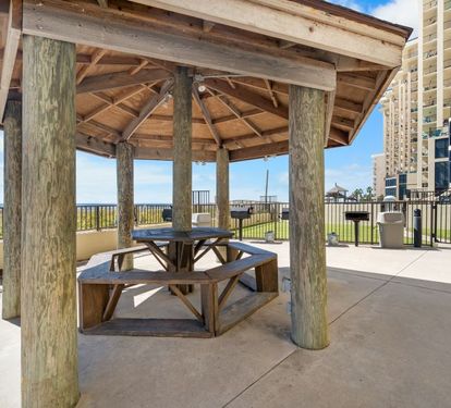 12 PHIII PICNIC-GRILL AREA