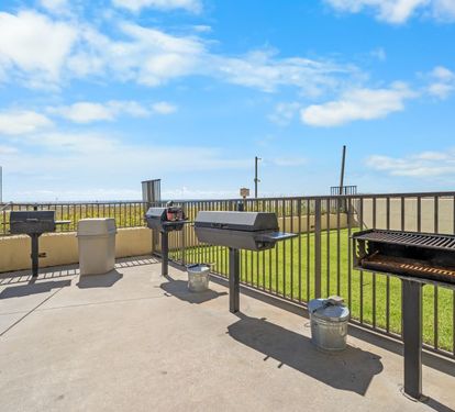 13 PHIII BBQ GRILL AREA