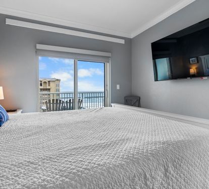 Crystal Tower 709 Primary Bedroom with King Bed