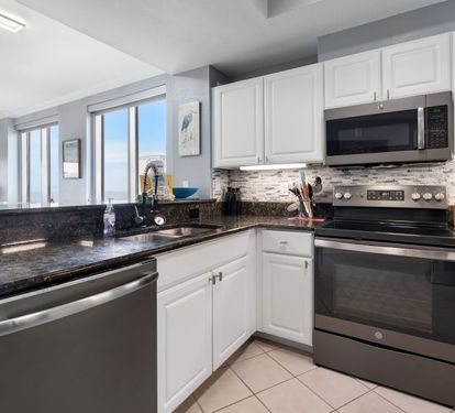 Crystal Tower 709 Kitchen
