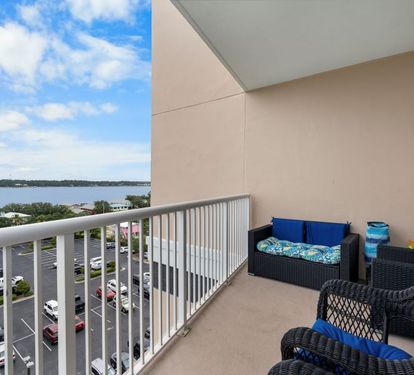 Crystal Tower 709 Bedroom 2 Private Northside Balcony