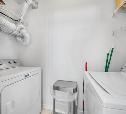 18 BD483 LAUNDRY