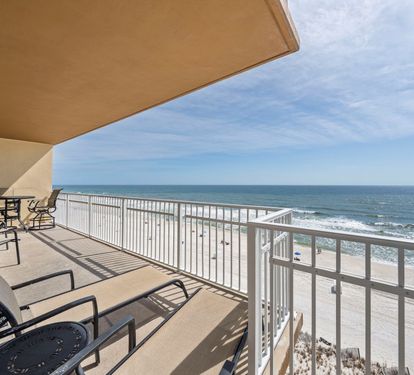 6 Crystal Shores West 208 Balcony