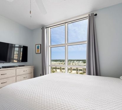 24 Crystal Shores West 208 Bedroom 2
