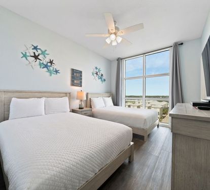 27 Crystal Shores West 208 Bedroom 3