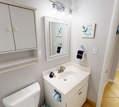 Guest Bathroom 2
