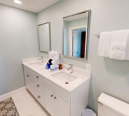 Guest Bathroom 2