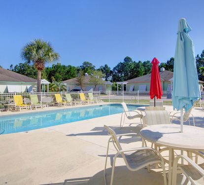 04 Community Pool