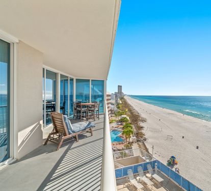 Stunning Gulf-Front Balcony Offering Panoramic Views!