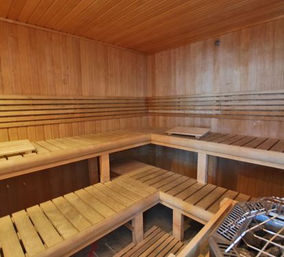 4 - Sauna