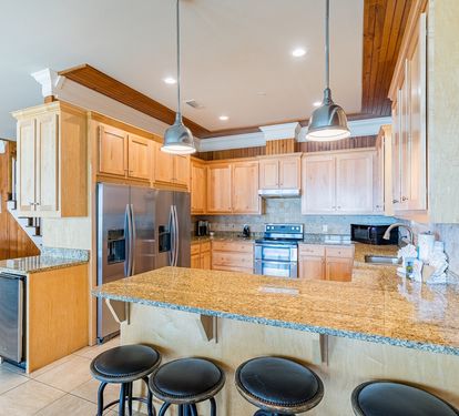 Summer Salt East Kitchen Counter Seats 4