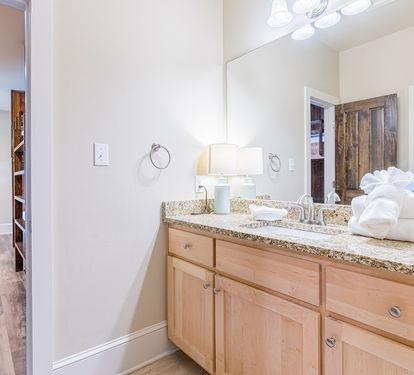 Summer Salt East Bathroom 4 with Tub Shower Combo