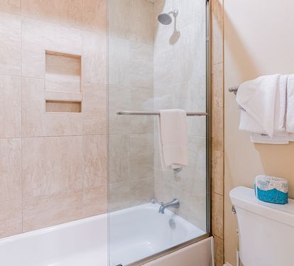 Summer Salt East Bathroom 4 with Tub Shower Combo