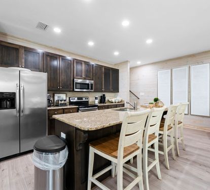 Lil J's Getaway Kitchen Island Seating for 4