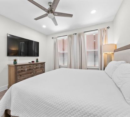 Lil J's Getaway Primary Bedroom