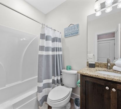 Lil J's Getaway Bathroom 3