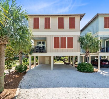 Lil J's Getaway Exterior