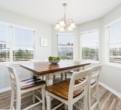Endless Summer Dining Table Seats 6