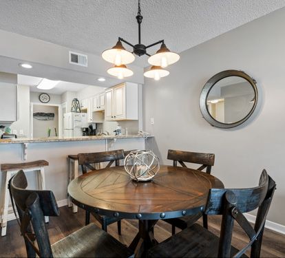 7 BD1083 DR