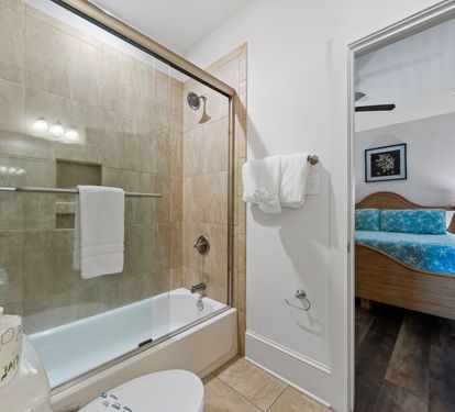 Summer Salt 3 Bathroom 2