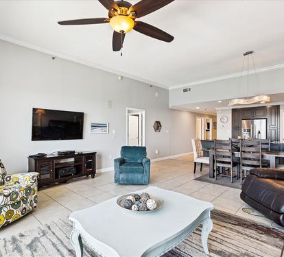 Spacious Oceanview Lounge