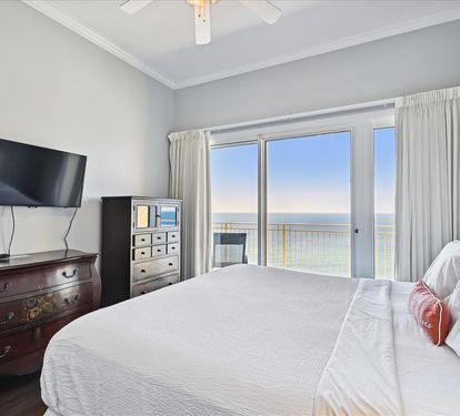 Beachfront Serenity Suite