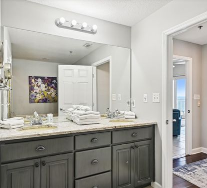 Spa-Like Bath Retreat