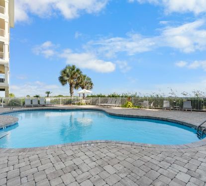 1 MK OUTDOOR POOL